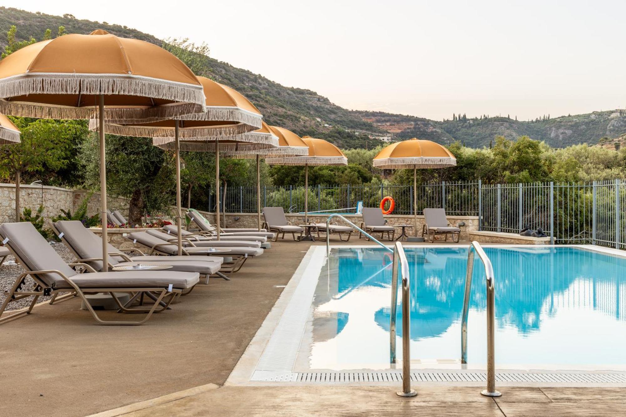 Olympia Zervea Studios With Pool - Apartment Кардамили Экстерьер фото